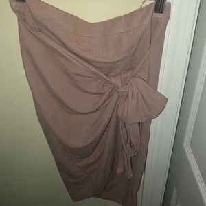 Mauve skirt never worn/tags still in place
